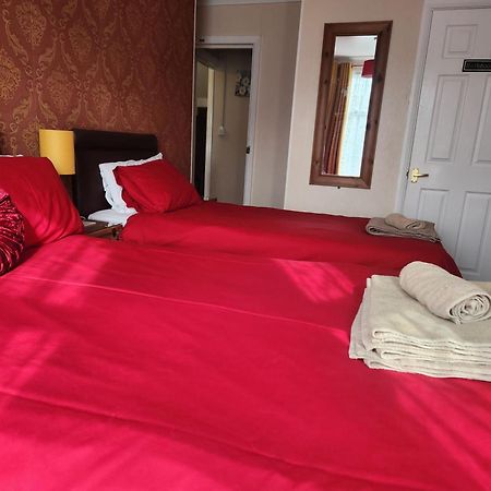 Twin Palms Guesthouse Грейт-Ярмут Екстер'єр фото