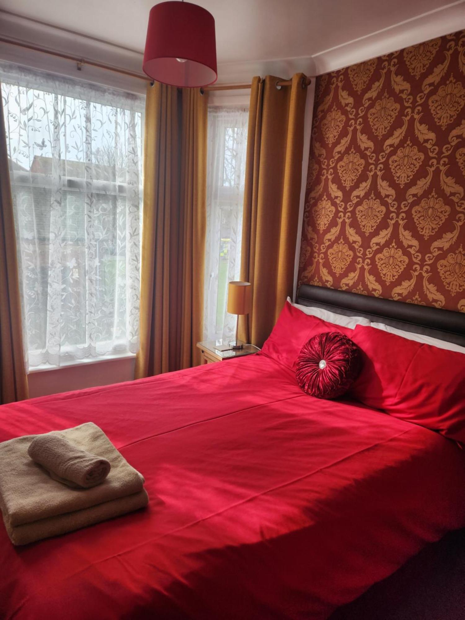 Twin Palms Guesthouse Грейт-Ярмут Екстер'єр фото