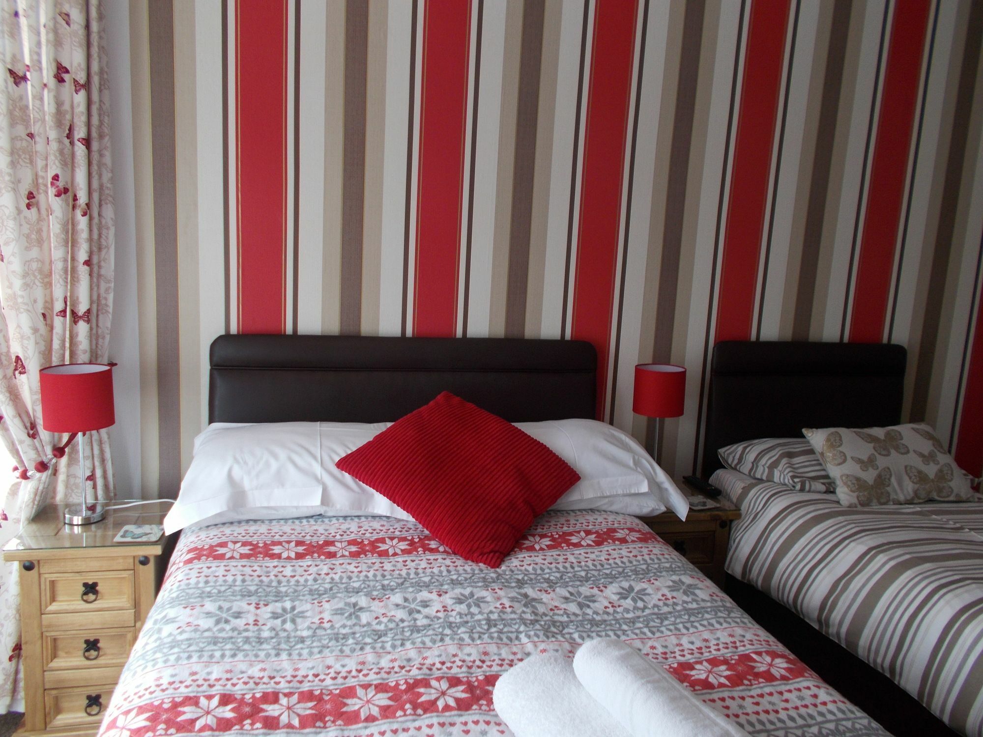 Twin Palms Guesthouse Грейт-Ярмут Екстер'єр фото